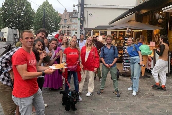 Gastronomic Walking Tour of Gent - Tasters included - Stop 1 at Frituur Tartaar: fries with a story you’ll remember