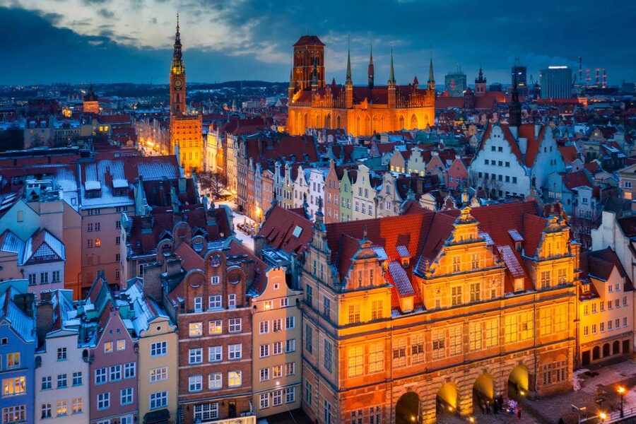 Gdańsk City Sights & History Guided Walking Tour in English - St. Mary’s Basilica: Gothic Brick That Actually Feels Huge