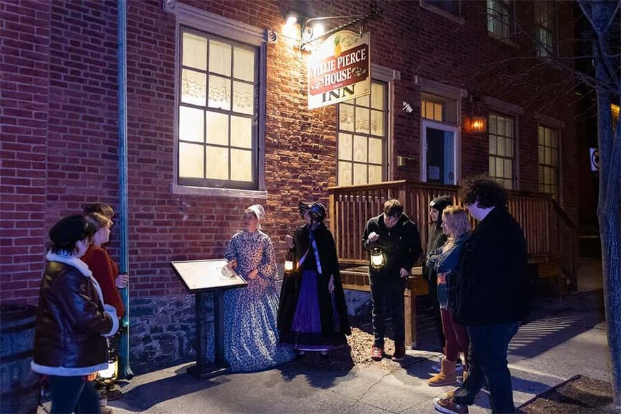 Gettysburg: Civil War Ghosts Walking Tour - EMF-style moments and photo tips: when the tour gets more hands-on