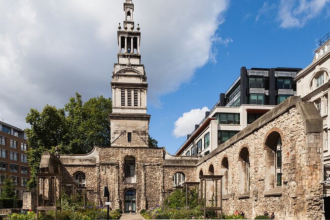 Ghastly Ghost Walking Tour in London - Wear warm clothes and bring sturdy shoes