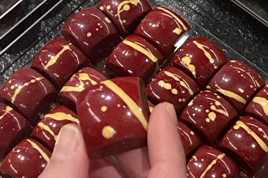 Ghent: Belgian Chocolate Walking Tour with Tastings - City legends and local facts between bites
