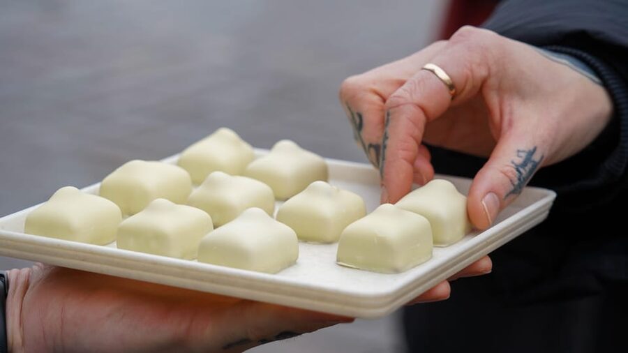 Ghent: Belgian Chocolate Walking Tour with Tastings - Pacing: you’re eating, but you’re also walking (a lot)