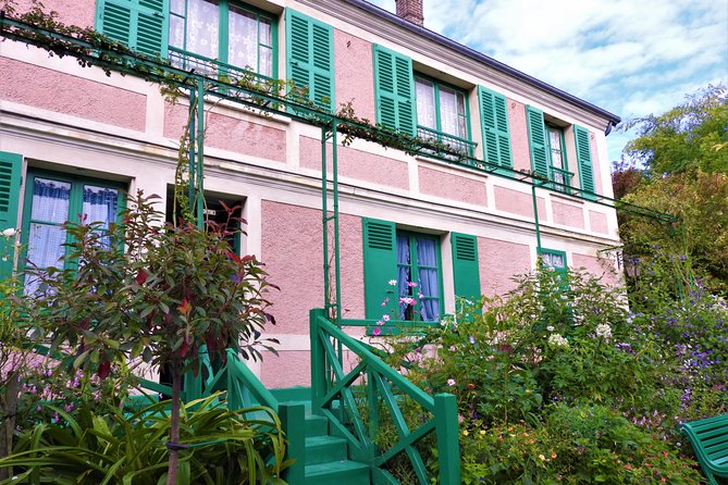 Giverny Monet House and Gardens Skip the line Walking tour - Getting Into Monet’s House: What You’ll Actually See