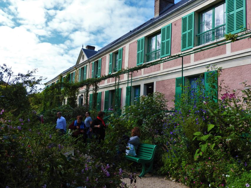 Giverny Village Walking Tour & Skip-the-Line to Monet Garden - Japanese bridge and water lily pond: tips for enjoying them at your own speed