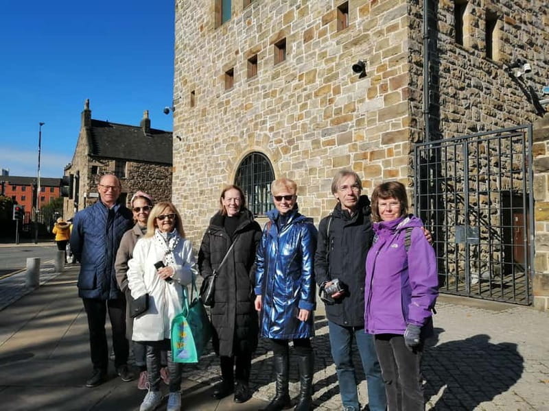 Glasgow: City Center Guided Walking Tour - The Necropolis: A dramatic detour that teaches you how to look