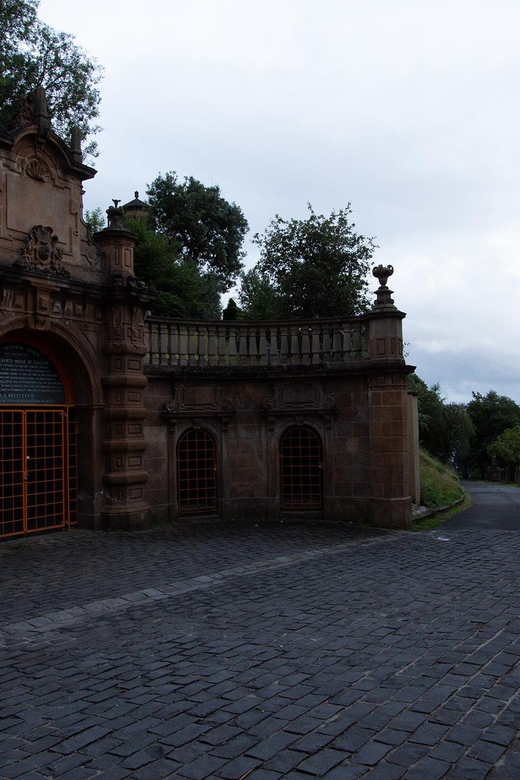 Glasgow: Ghouls, Ghosts & Gruesome Tales Guided Walking Tour - Glasgow Royal Infirmary to Ramshorn Graveyard: where the history turns cold