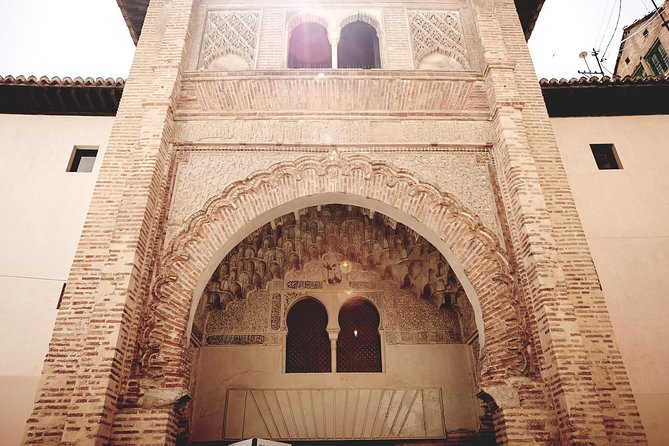 Golden Hour in Granada: Sunset Walking Tour with Play Granada - Stop 6: Sacromonte’s Cave-Area Character and Music-Ready Atmosphere