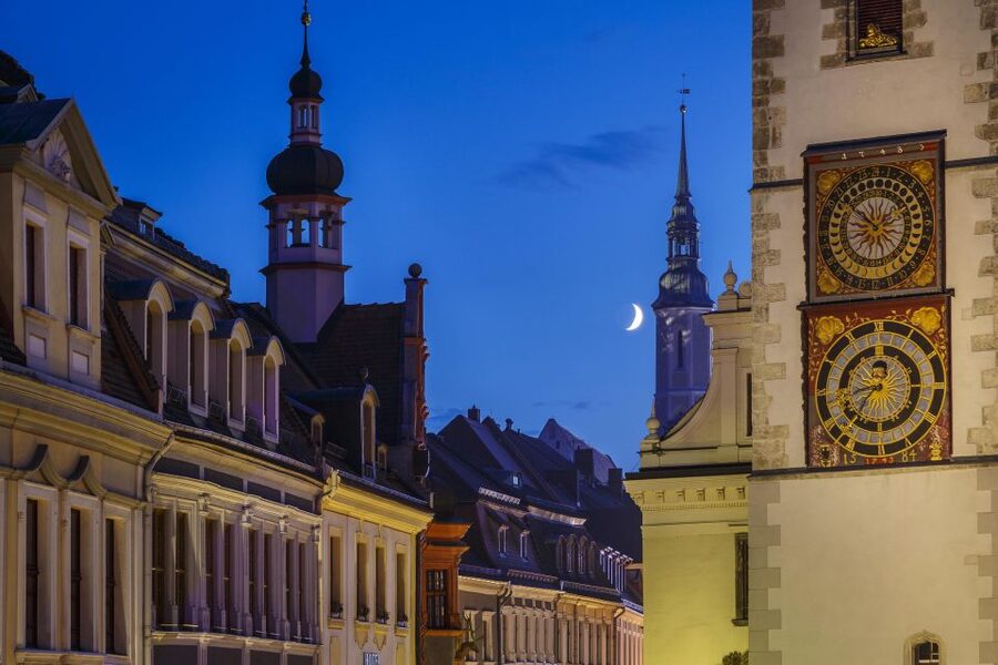 Görlitz: Old Town Guided Walking Tour - Starting at the Görlitz-Information office and the Obermarkt square