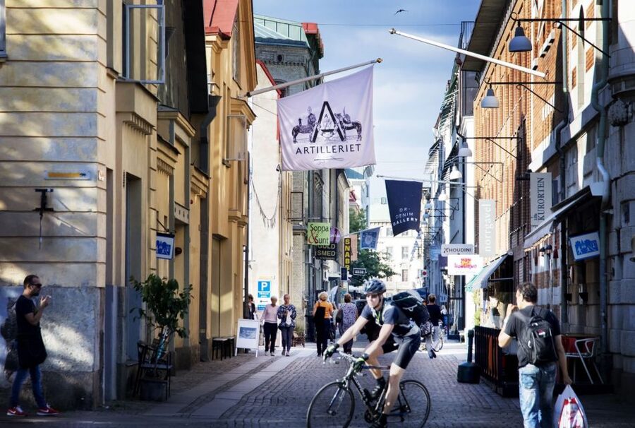 Gothenburg: Haga Old Town Walking Tour - How the guides make it feel personal (even when it’s not private)