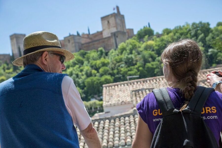 Granada: Albaicín and Sacromonte 2.5-Hour Walking Tour - The workout reality: steep climbs, lots of steps, and heat