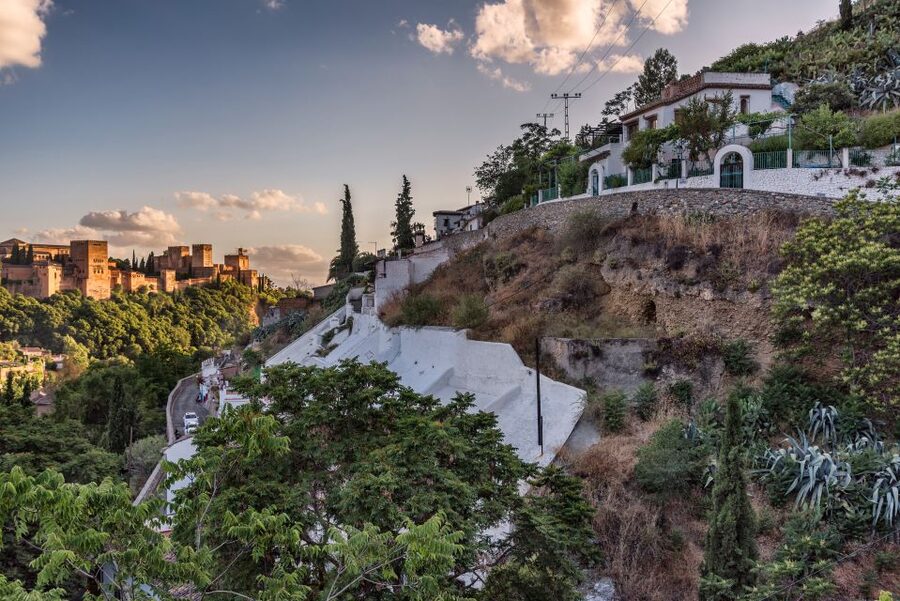 Granada: Albaicin and Sacromonte Evening Walking Tour - La Calderería and Plaza San Miguel Bajo: the old-city texture