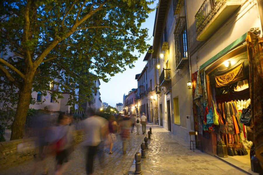 Granada: Albaicin and Sacromonte Evening Walking Tour - Plaza de San Nicolás viewpoint: the dusk moment that makes the walk worth it