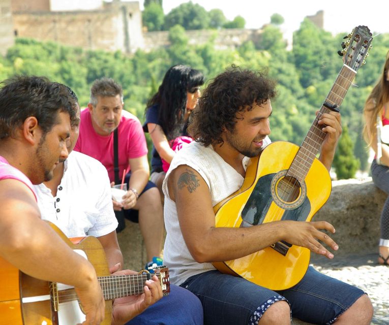 Granada: Albaicín, Sacromonte & Museum of Caves Walking Tour - Practical tips before you go