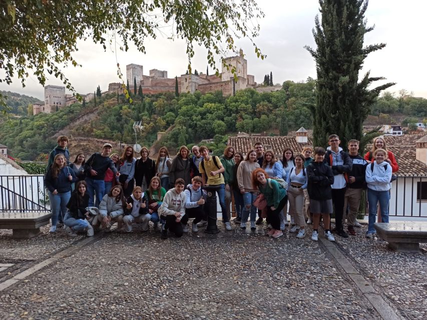 Granada: Historic Center and Lower Albaicin Walking Tour - Where the Walk Starts: Isabel La Católica and Cristóbal Colón