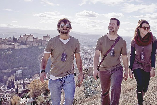 Granada's Hidden Treasures: Albayzin and Sacromonte Walking Tour - Mirador de Los Carvajales: the first big view, low pressure