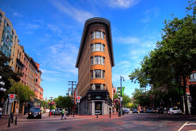 Gratuity-Based Vancouver City Highlights 3 Hour Walking Tour - Where you start at Canada Place and how the route sets you up