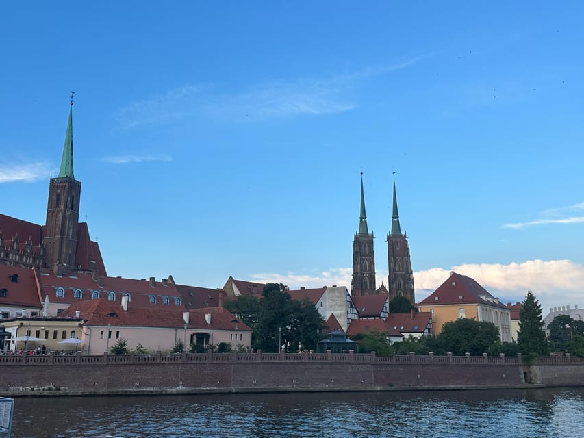Group city tour (walking tour) through Wroclaw in German - A German-Language Walk That Helps You Read the City