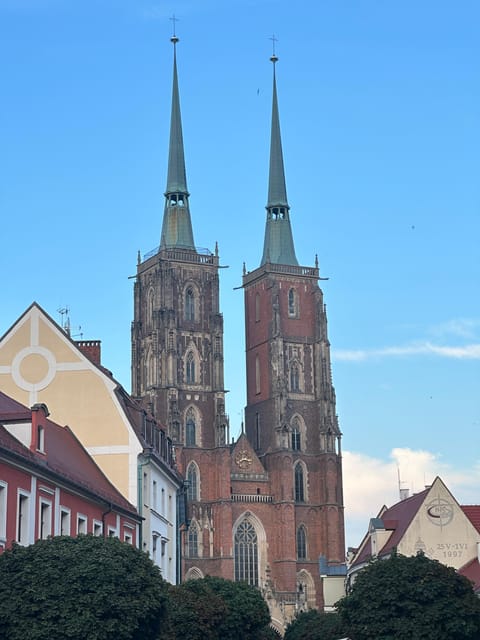 Group city tour (walking tour) through Wroclaw in German - Starting at the Pillory: Get Oriented Fast