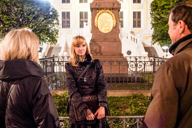 Gruseltour Leipzig 90-minute walking tour about the Dark Secrets of Leipzig - Weather, comfort, and staying warm at 8:30 pm