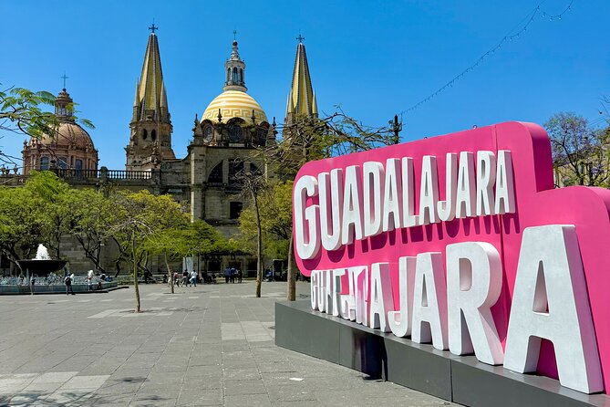Guadalajara City Center Walking Tour - Governor’s Palace and José Clemente Orozco murals