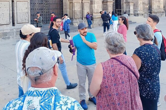 Guadalajara City Center Walking Tour - Teatro Degollado: luxury, theater legends, and still-working history