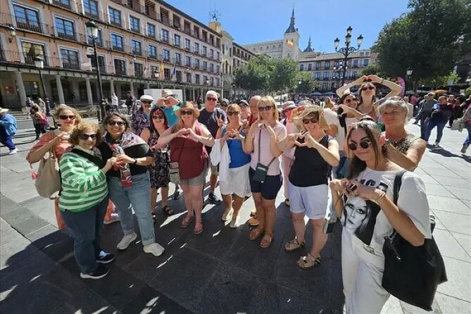 Guided English walking tour to the monuments of Toledo - Santo Tomé, Mirador de la Virgen de Gracia, and the Jewish Quarter Mood