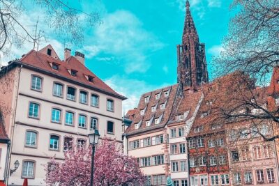 Guided Walking Tour in Strasbourg between History and Curiosities - Place Kleber: Strasbourg’s big square, especially at Christmas
