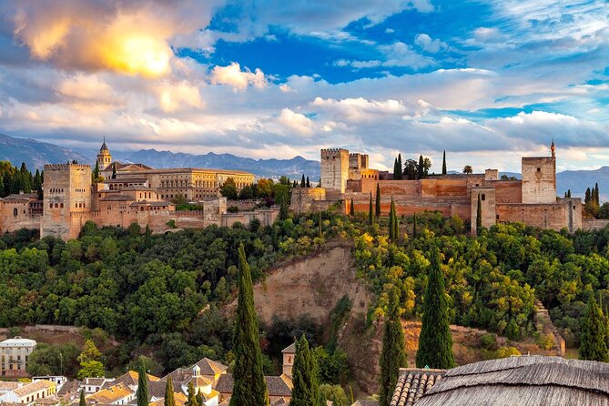 Guided Walking Tour of the Alhambra in Granada - Why a Guided Walking Tour Works at the Alhambra