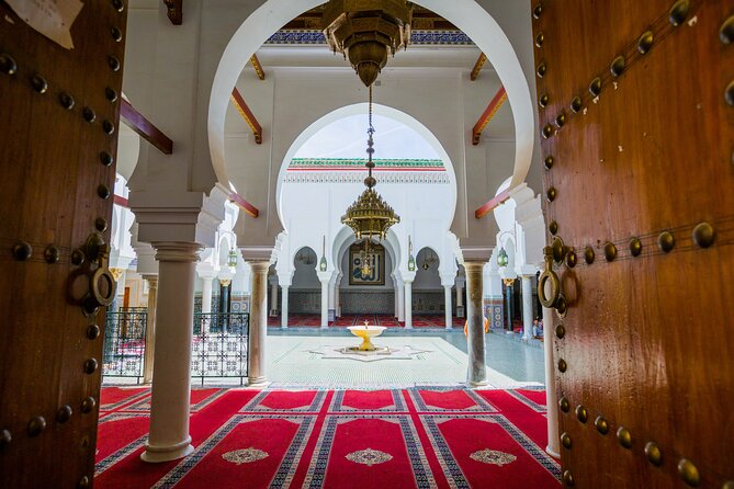 Half-Day Private Guided Walking Tour Of Fez Medina - Gateways and Madrasas: Bab Boujloud, Al-Attarine, and Moulay Idriss II