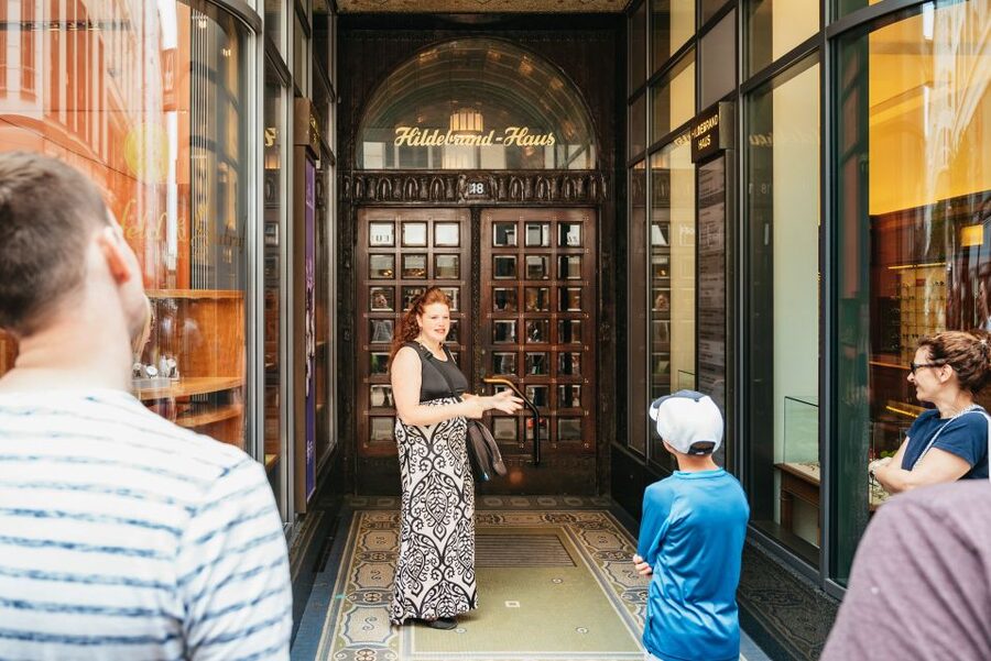 Hamburg: Guided Walking Tour for Magic Fans - Deichstraße: Hamburg’s oldest street as a story stage