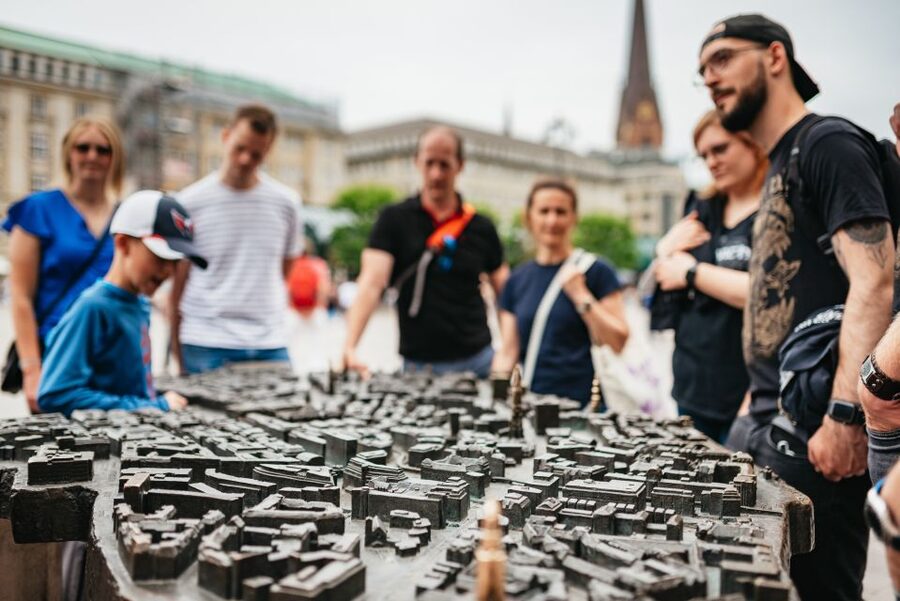 Hamburg: Guided Walking Tour for Magic Fans - How the wizard quizzes and local legends keep it fun