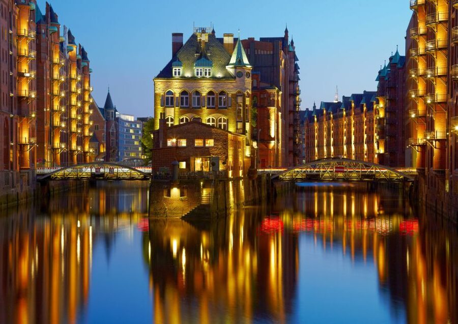 Hamburg: Speicherstadt Walking Tour with Coffee Tasting - First Glimpse of Speicherstadt: Warehouses That Explain Hamburg