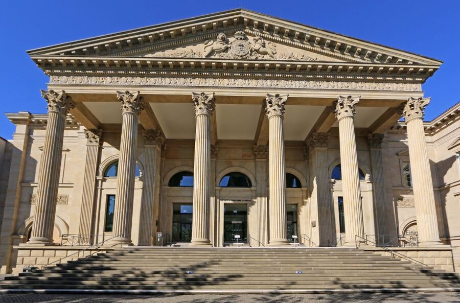 Hannover: Guided Old Town Walking Tour - The guides: why the experience feels personal and not scripted