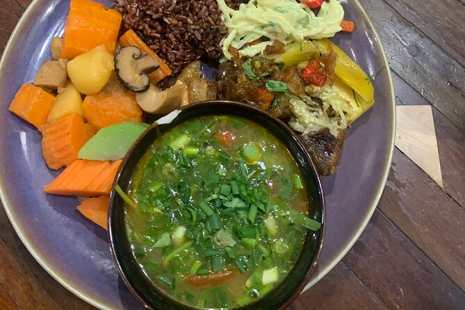 Hanoi: 7 Tasting Street Food Walking Tour and Train Street - Who should book this tour (and who should choose a different plan)