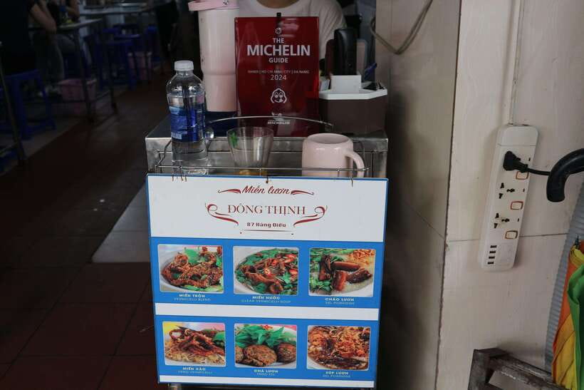 Hanoi: Michelin Guide Street Food Walking Tour - Water puppet theatre vs train street: choose your style of spectacle