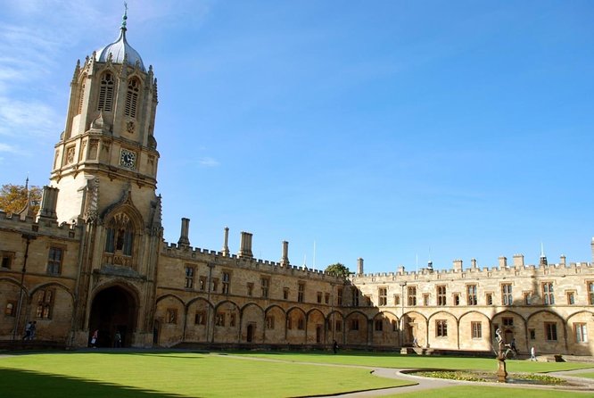 Harry Potter Walking Tour of Oxford Including New College - Bodleian Library: Hogwarts’ Infirmary look, plus real medieval drama