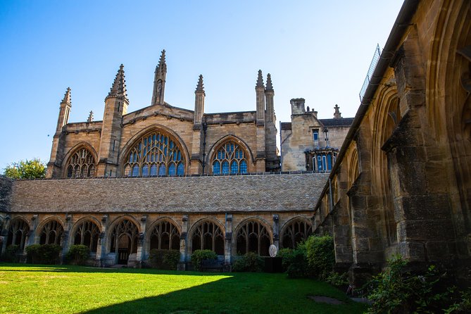 Harry Potter Walking Tour of Oxford Including New College - Clarendon Building: the science of “magic-adjacent” thinking