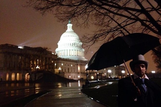 Haunted DC Night-Time Walking Tour on Capitol Hill - Stop 1: Capitol Hill and the US Capitol grounds at night