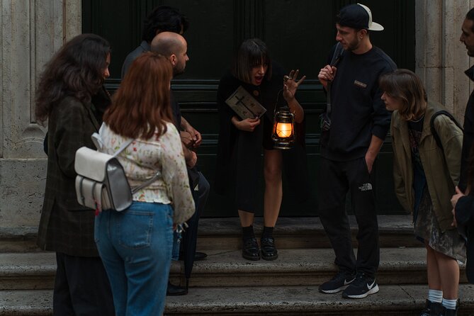 Haunted Rome Ghost Night Walking Tour - Via Giulia and the idea that cosmetics could kill