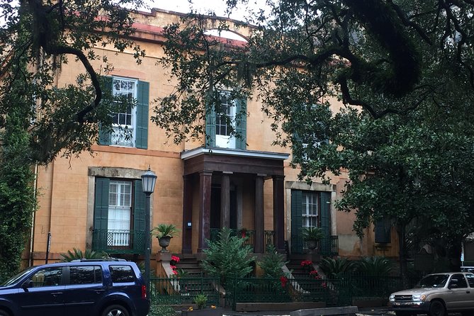 Heart of Savannah History Walking Tour - 2hr - Savannah Squares to Forsyth Park: a two-hour “lay of the land”