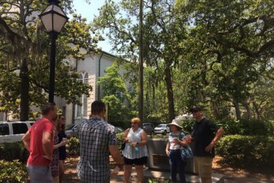Heart of Savannah History Walking Tour - 2hr - Starting in Wright Square and learning why Savannah is built the way it is
