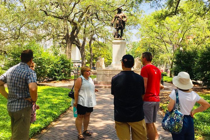Heart of Savannah History Walking Tour - 2hr - Chippewa Square and the Forrest Gump bench moment