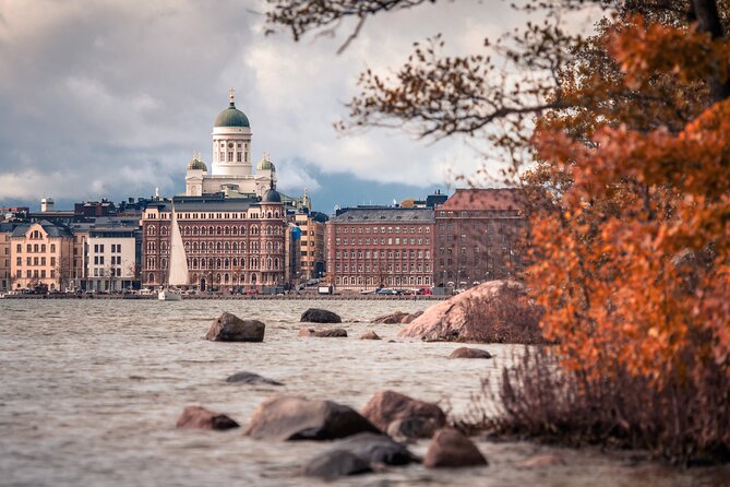 Helsinki walking tour with a city planner - Senate Square and Helsinki Cathedral: power and faith in the same photo frame
