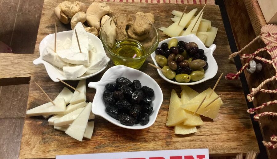 Heraklion: Food Tastings Walking Tour - Ending at Rocca a Mare Fortress: A Strong Finish With Great “Done-Right” Energy