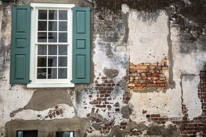 Hidden Alleyways and Historic Sites Small-Group Walking Tour - Rainbow Row in 10 Minutes: What to Look For Besides the Facade