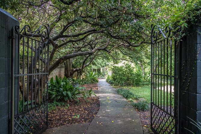 Hidden Alleyways and Historic Sites Small-Group Walking Tour - French Quarter Lanes: 30 Minutes of Stories in the In-Between Spaces