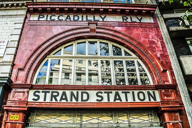 Hidden London Walking Tour - The Samuel Johnson Statue Stop: The Modern Dictionary Angle