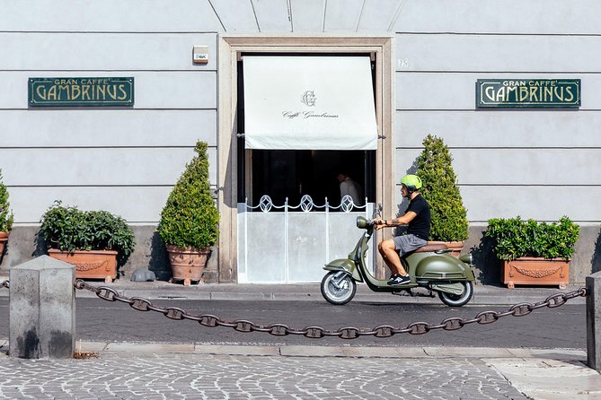 Highlights & Hidden Gems PRIVATE Walking Tour: Naples Delights - 3 tastings, plus coffee or Neapolitan babà