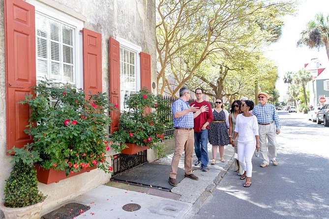 Historic Charleston Walking Tour: Rainbow Row, Churches, and More - The 2-hour walk: what leisurely really means on your legs