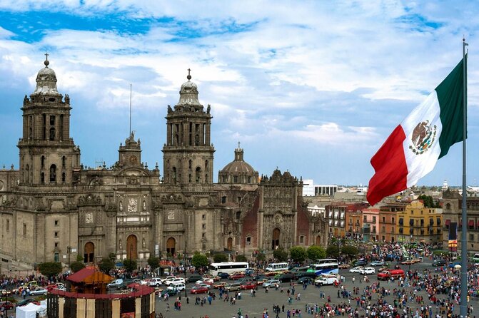 Historic Downtown Walking Tour - Stop 2: Plaza Manuel Gamio and the Templo Mayor ruins